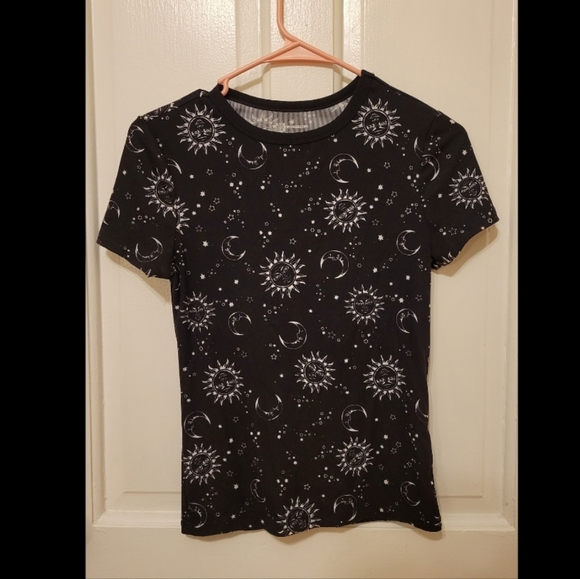 Sun and Moon T-Shirt - Picture 1 of 2